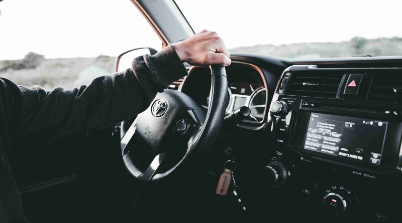 rental mobil jaksel dengan kemudi yang aman